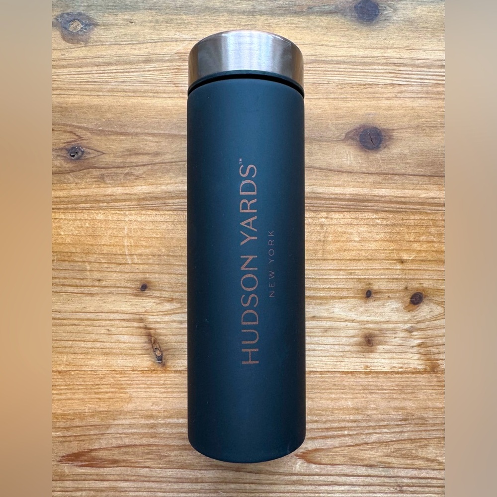 HUDSON YARDS New York Water Bottle Lid Tumbler Black & Gold New